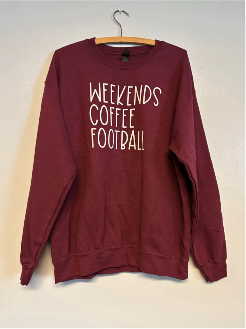 Gildan Sweatshirt Weekends Coffee Football Size Large Maroon Graphic Comfy Cozy